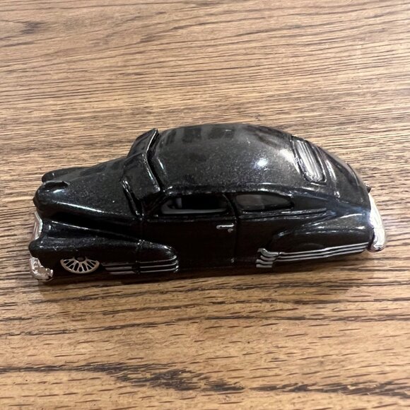 Hot Wheels 47 Chevy Fleetline Die-Cast Car Black/Chrome - Picture 1 of 6